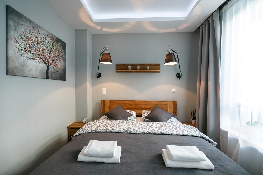 Apartament Em Klimatyzacja&Parking เชชูฟ ภายนอก รูปภาพ