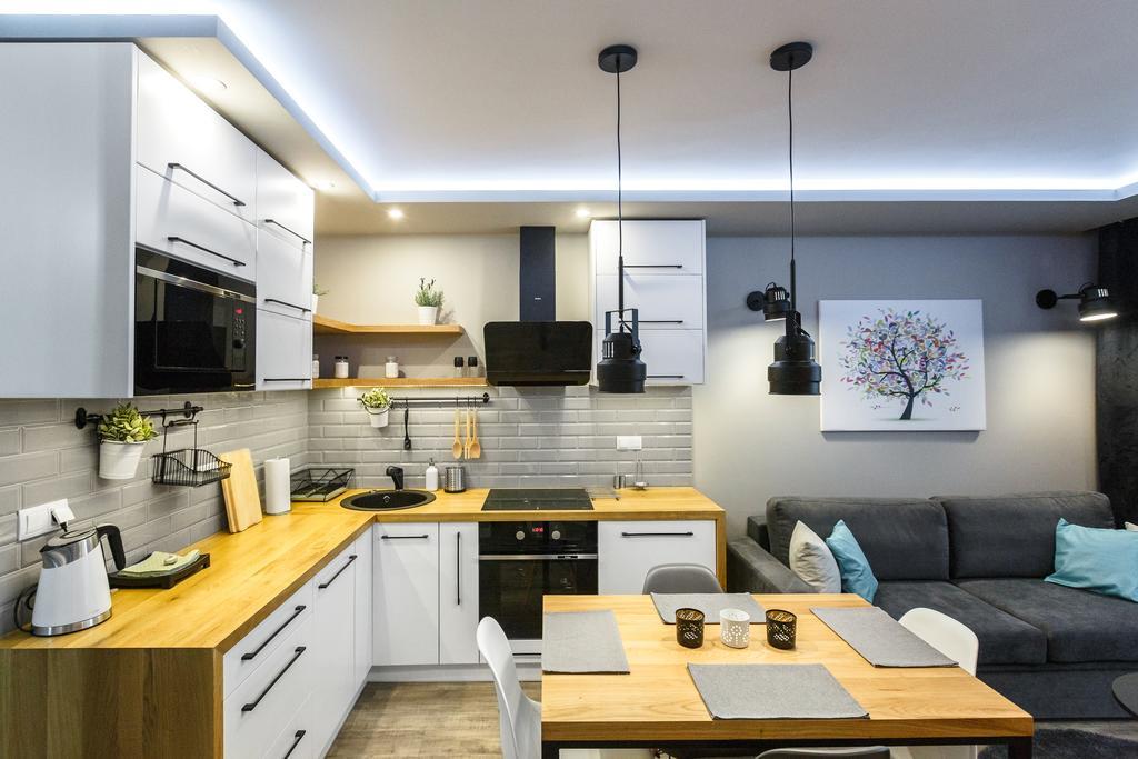 Apartament Em Klimatyzacja&Parking เชชูฟ ภายนอก รูปภาพ