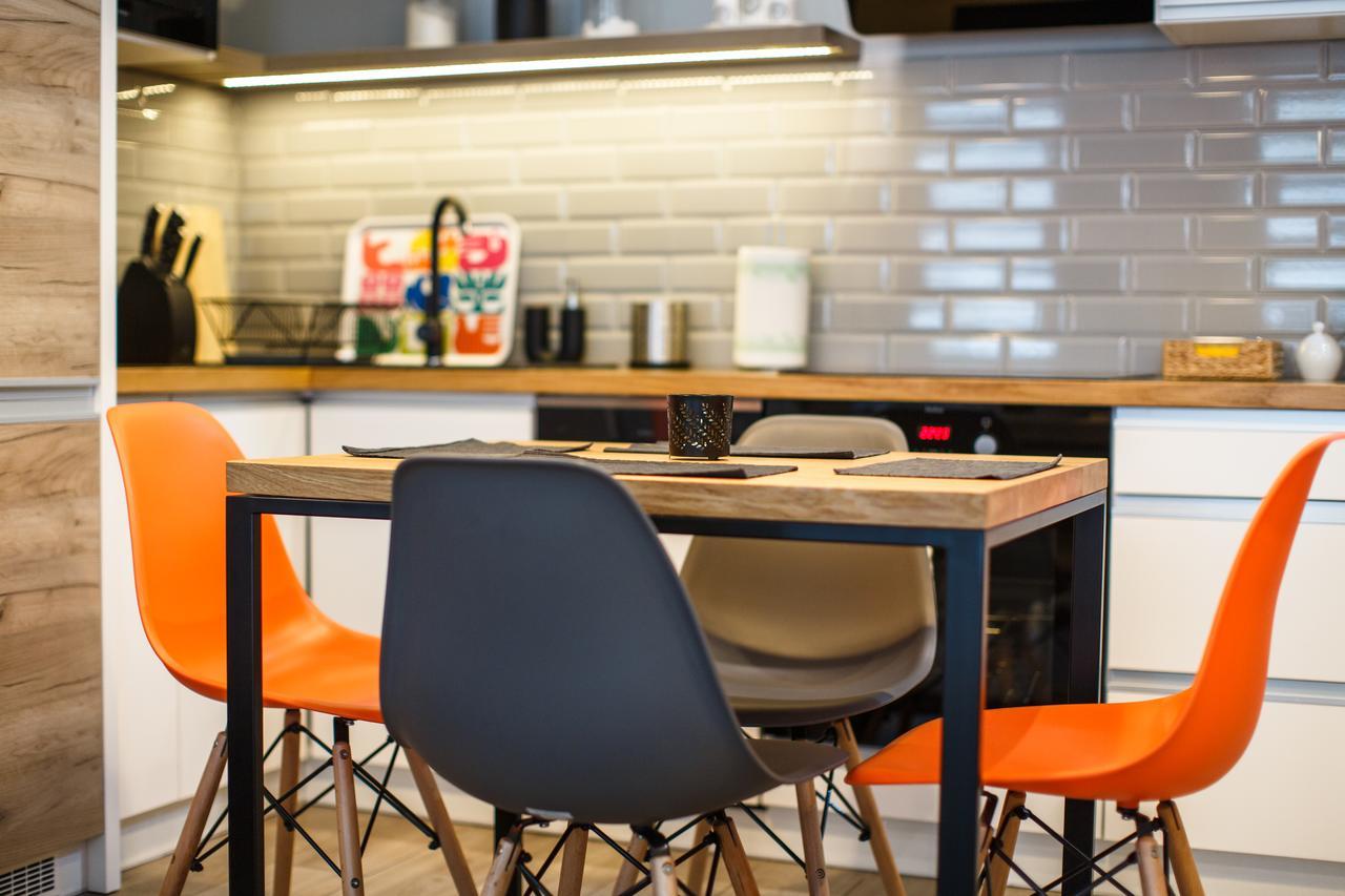 Apartament Em Klimatyzacja&Parking เชชูฟ ภายนอก รูปภาพ