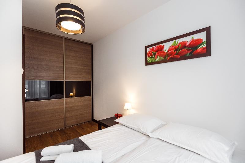 Apartament Em Klimatyzacja&Parking เชชูฟ ภายนอก รูปภาพ