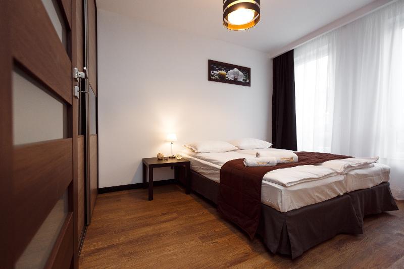 Apartament Em Klimatyzacja&Parking เชชูฟ ภายนอก รูปภาพ