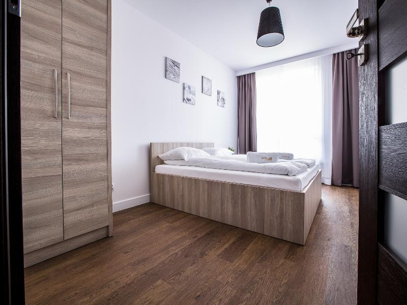 Apartament Em Klimatyzacja&Parking เชชูฟ ภายนอก รูปภาพ